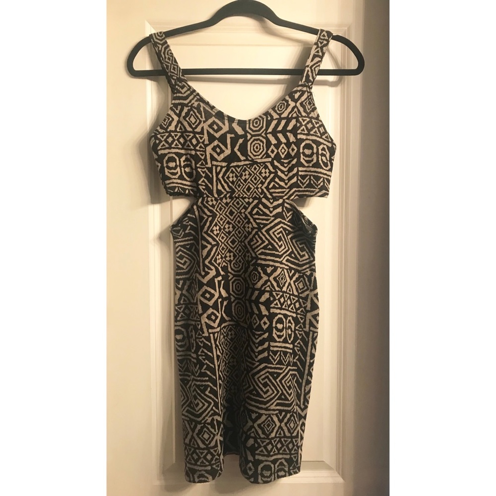 Tribal / Aztec Short Formfitting Cut-Out Dress